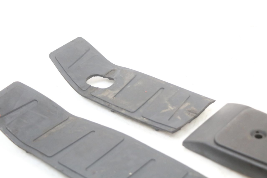 photo de FOOTBOARD MAT PIAGGIO MP3 LT 400 (2007 - 2012) - Product overview