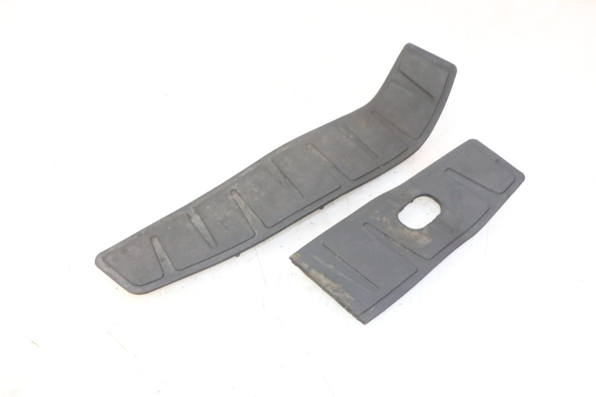 photo de FOOTBOARD MAT PIAGGIO MP3 RL 250 (2006 - 2010) - Main view