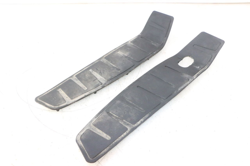 photo de FLOOR PANEL RUBBER PIAGGIO MP3 500 (2016 - 2018) - Main view