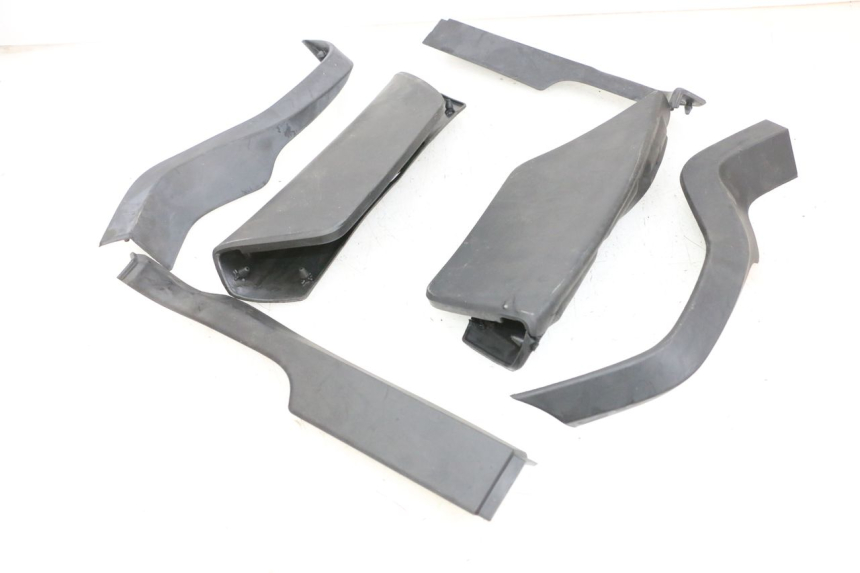 photo de FLOOR PANEL RUBBER YAMAHA NEO'S CORE 1 (2022 - 2026) - Main view