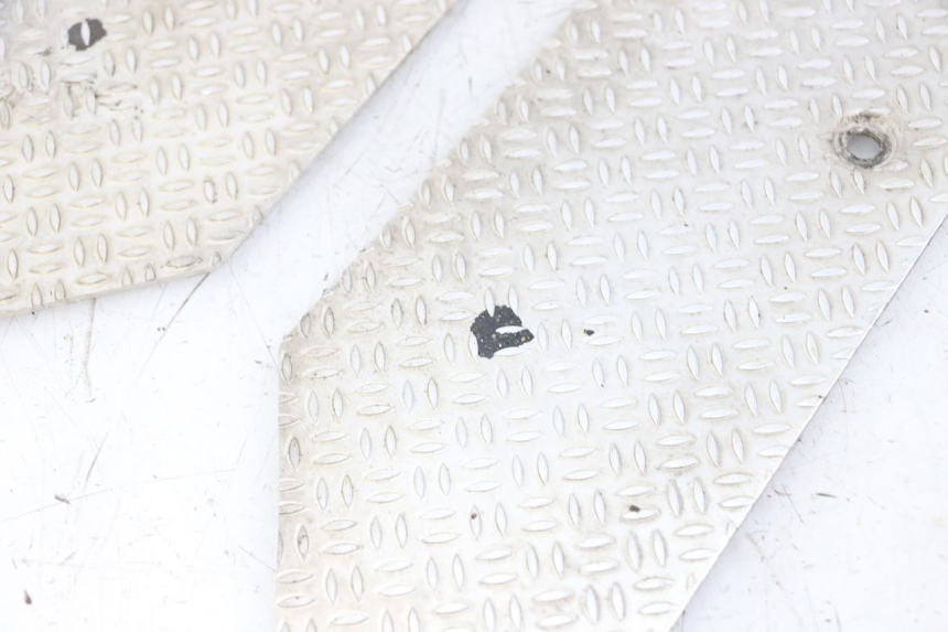 photo de FLOOR PANEL RUBBER PIAGGIO NRG POWER PUREJET 50 (2018 - 2021) - Alternative perspective