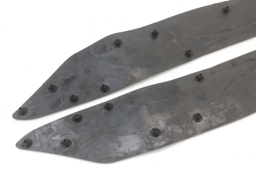 photo de FLOOR PANEL RUBBER HONDA PCX (JF28) 125 (2009 - 2011) - Product overview