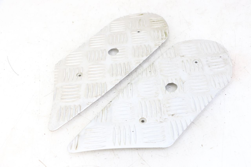 photo de FOOTBOARD MAT PEUGEOT KISBEE 4T 50 (2018 - 2022) - Main view