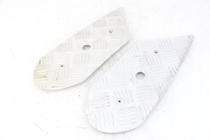 photo de FOOTBOARD MAT PEUGEOT KISBEE 4T 50 (2018 - 2022) - Zoom on usage condition