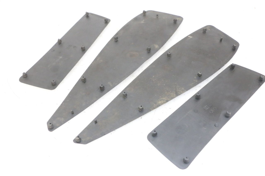 photo de FLOOR PANEL RUBBER PEUGEOT SATELIS 125 (2013 - 2018) - Alternative perspective