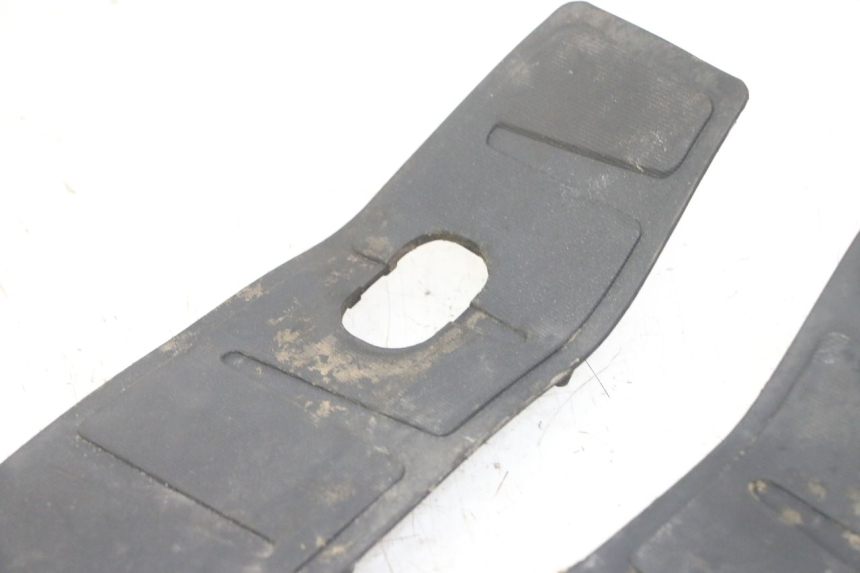 photo de FOOTBOARD MAT PIAGGIO MP3 LT 400 (2007 - 2012) - Alternative perspective