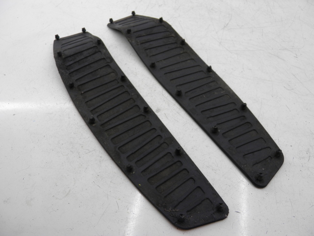 photo de FLOOR PANEL RUBBER PIAGGIO MP3 RL 125 (2006 - 2014) - Component detail