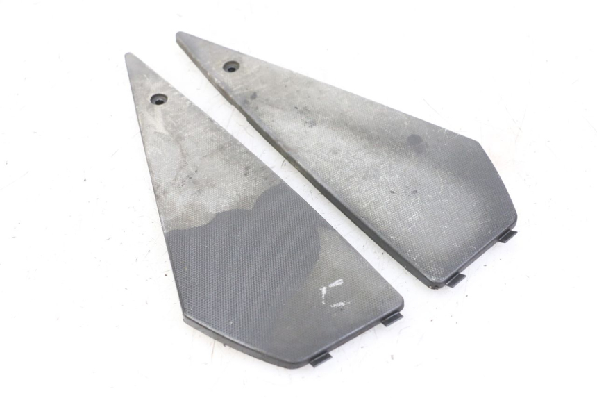 photo de FOOTBOARD MAT PIAGGIO NEW TYPHOON 50 (2010 - 2017) - Zoom on usage condition