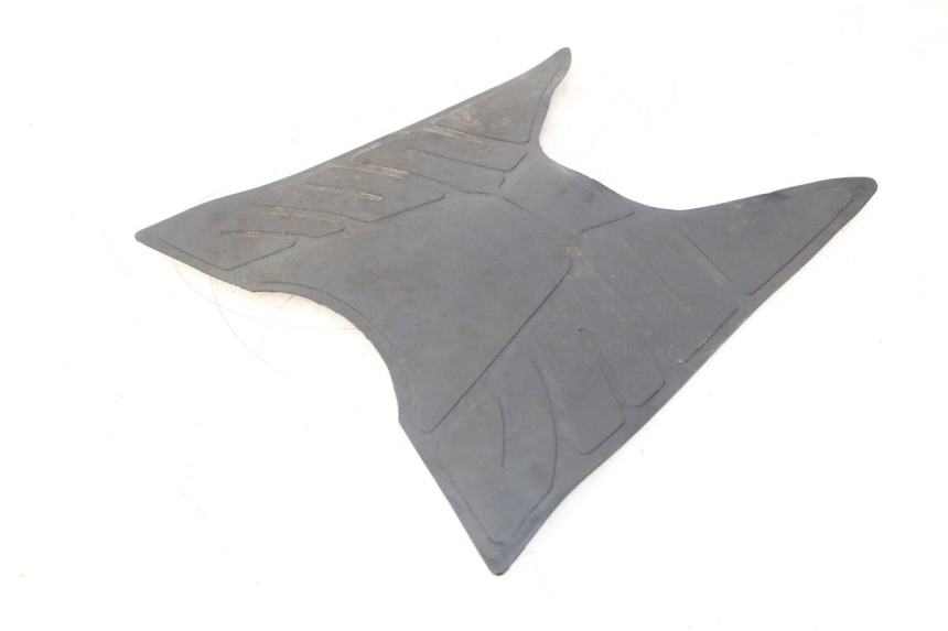 photo de FLOOR PANEL RUBBER LAZIO RENO 50 (2016 - 2021) - Zoom on usage condition