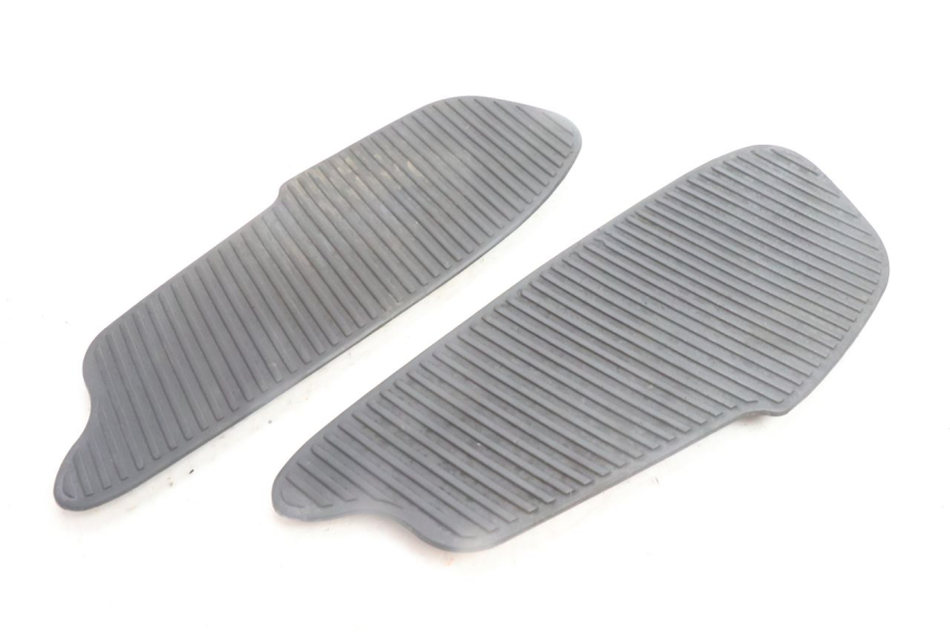 photo de FLOOR PANEL RUBBER GILERA RUNNER SP 50 (2002 - 2004) - Main view