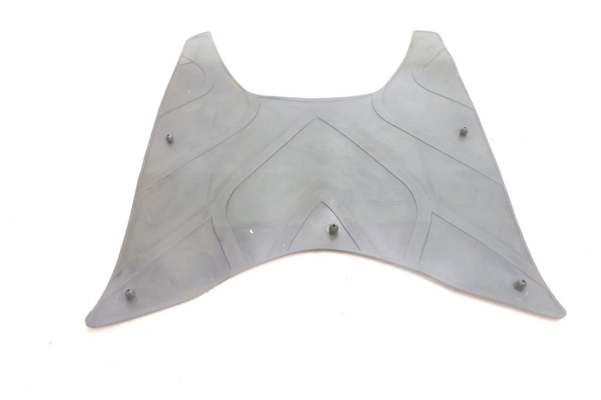 photo de FLOOR PANEL RUBBER JM MOTORS SANTANA EVO 50 (2024 - 2026) - Zoom on usage condition