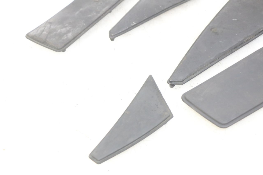 photo de FOOTBOARD MAT PEUGEOT SATELIS 125 (2006 - 2009) - Product overview