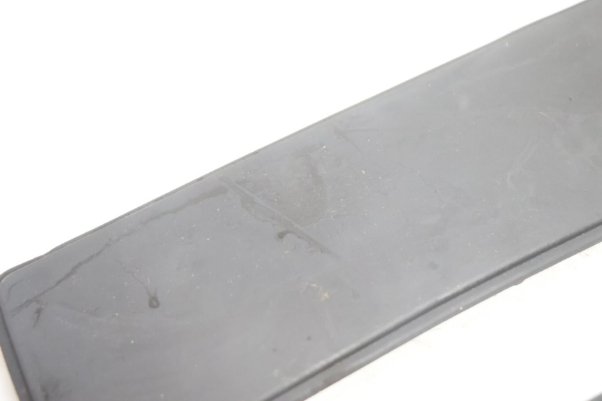 photo de FOOTBOARD MAT PEUGEOT SATELIS 125 (2006 - 2009) - Alternative perspective