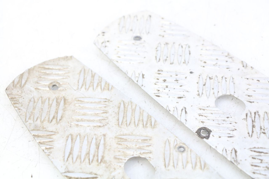 photo de FOOTBOARD MAT PEUGEOT SPEEDFIGHT 3 AIR 50 (2009 - 2015) - Technical close-up