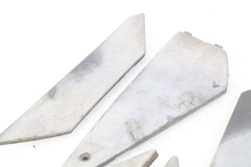 photo de FOOTBOARD MAT APRILIA SR 2T 50 (2012 - 2017) - Alternative perspective