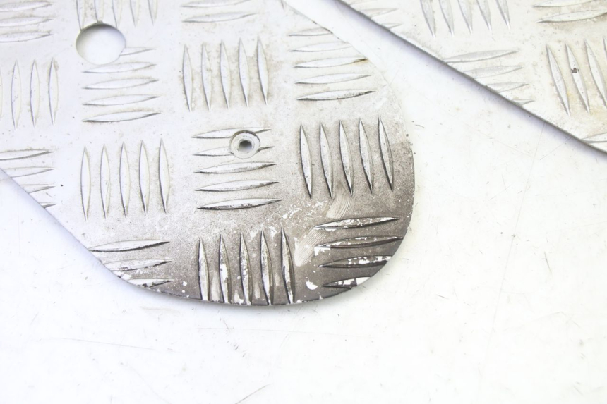 photo de FLOOR PANEL RUBBER PEUGEOT STREETZONE I 2T 50 (2018 - 2020) - Component detail