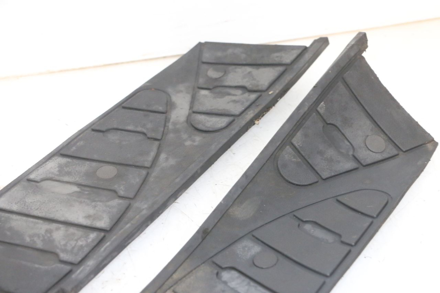 photo de FLOOR PANEL RUBBER PIAGGIO SUPER LX 125 (2000 - 2003) - Product overview