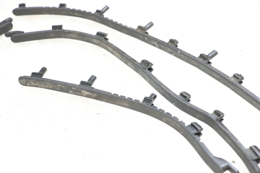 photo de FLOOR PANEL RUBBER PIAGGIO VESPA LX 125 (2005 - 2010) - Component detail