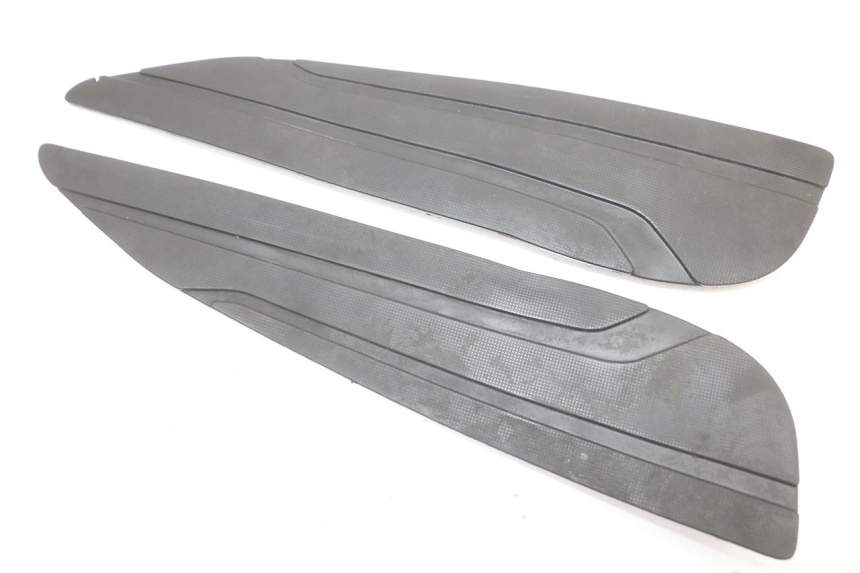 photo de FOOTBOARD MAT YAMAHA X-MAX XMAX 125 (2010 - 2013) - Main view