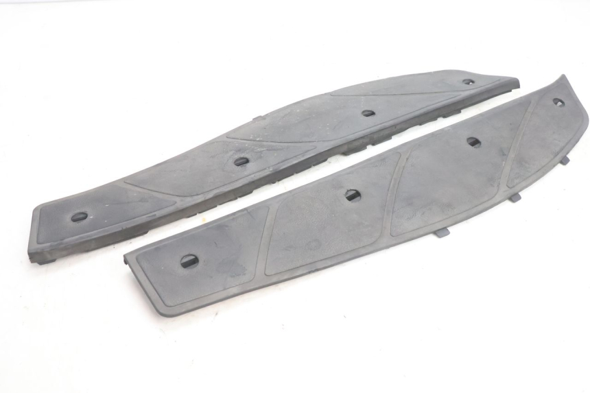 photo de FLOOR PANEL RUBBER PIAGGIO X9 AMALFI 180 (2000 - 2003) - Main view