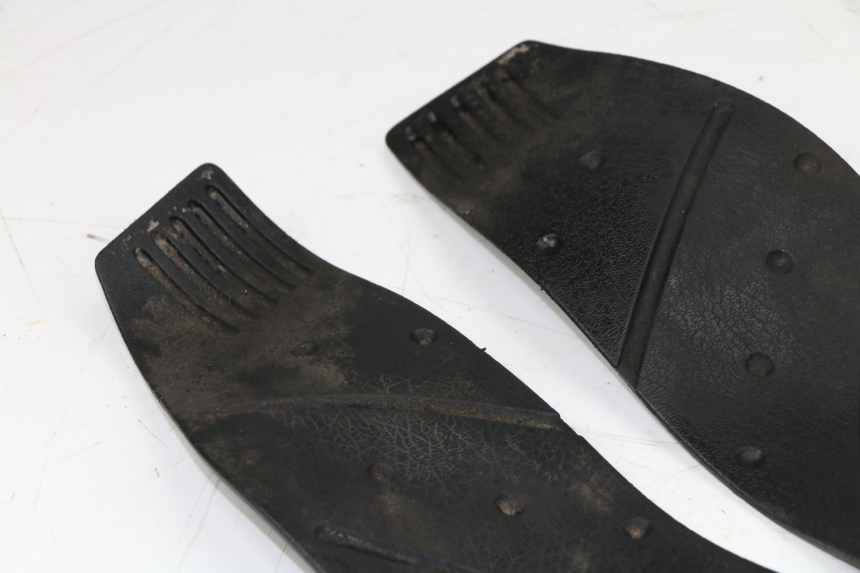photo de FLOOR PANEL RUBBER YAMAHA X-MAX 250 (2007 - 2009) - Supplementary product photo