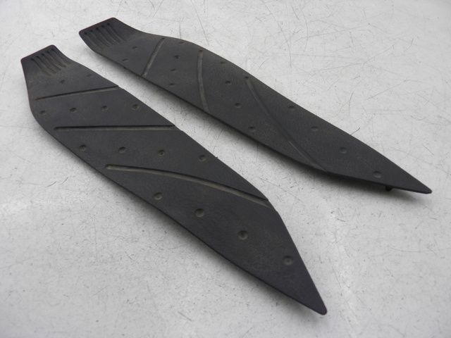 photo de FLOOR PANEL RUBBER YAMAHA XMAX X-MAX 125 (2006 - 2009) - Main view