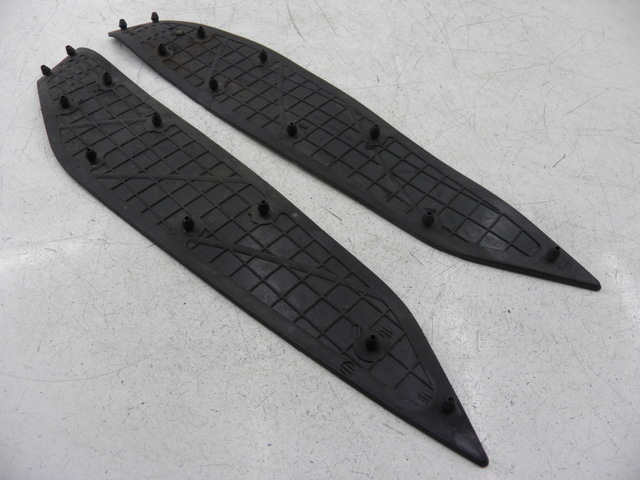 photo de FLOOR PANEL RUBBER YAMAHA XMAX X-MAX 125 (2006 - 2009) - Component detail