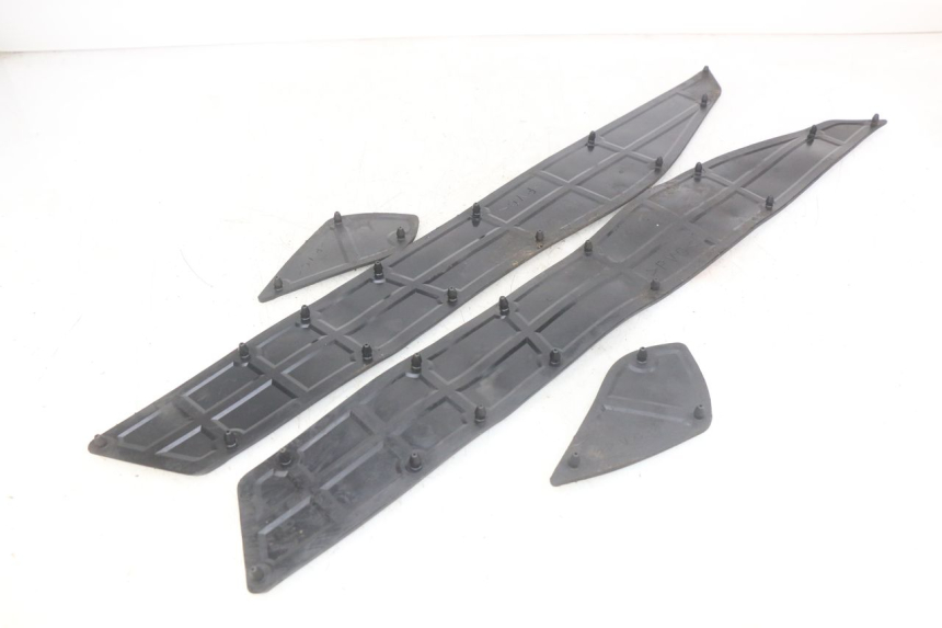 photo de FOOTBOARD MAT YAMAHA YP MAJESTY 400 (2004 - 2008) - Component detail