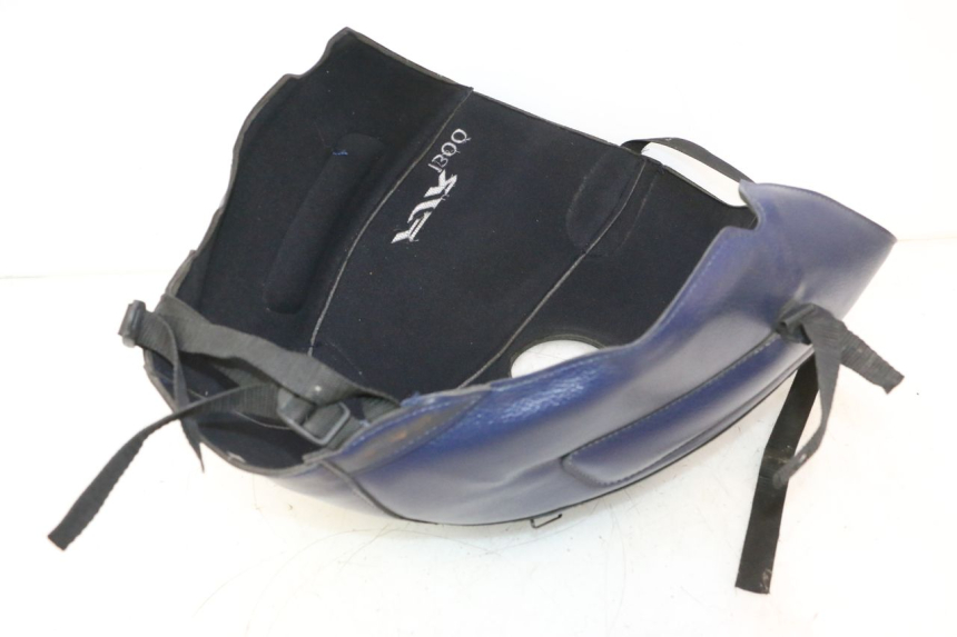 photo de FUEL TANK COVER YAMAHA FJR 1300 (2001 - 2005) - Zoom on usage condition