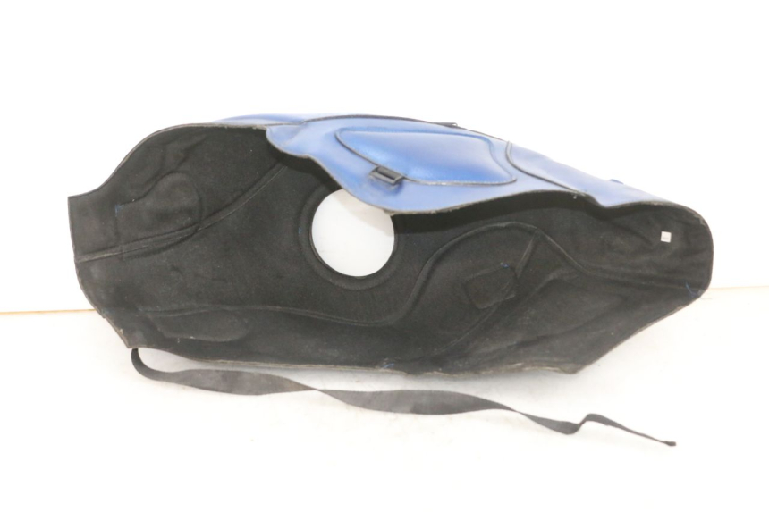 photo de TANK PAD YAMAHA TDM ABS 900 (2002 - 2014) - Technical close-up