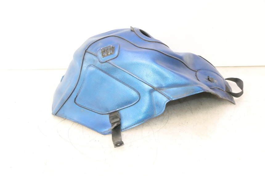 photo de FUEL TANK COVER YAMAHA TDM ABS 900 (2002 - 2014) - Technical close-up