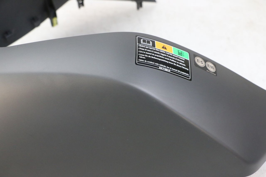 photo de FUEL TANK COVER YAMAHA TRACER 7 700 (2020 - 2024) - Zoom on usage condition