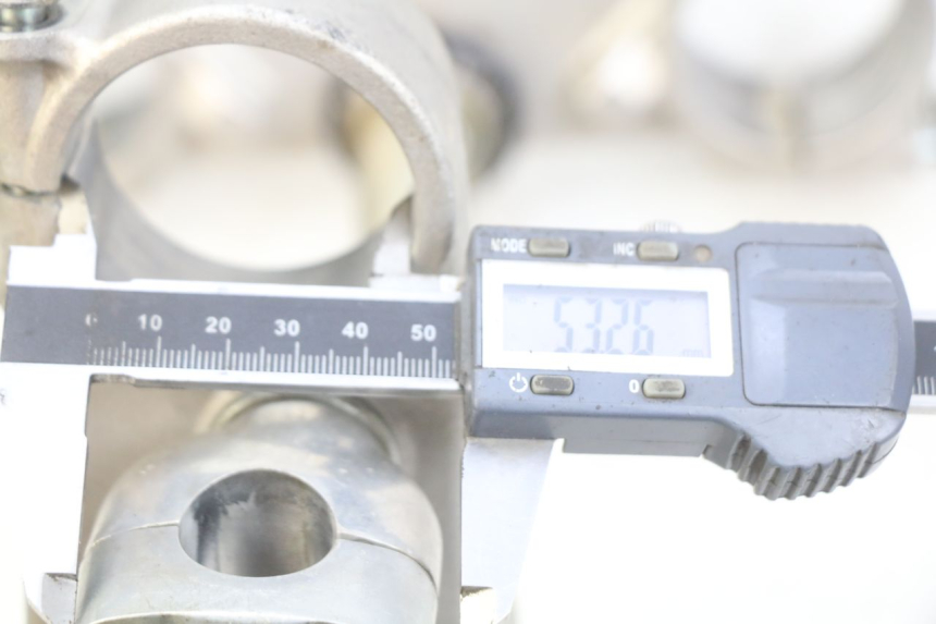 photo de YOKES FORK HONDA CRF CR-F 450 (2009 - 2012) - Alternative perspective