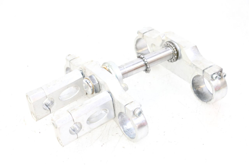 photo de YOKES FORK CCR DIRT BIKE 125 - Fixing points details