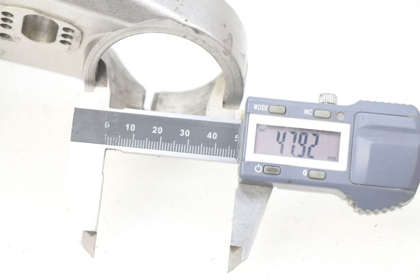 photo de FORK HEAD YAMAHA FJR ABS 1300 (2006 - 2012) - Zoom on usage condition