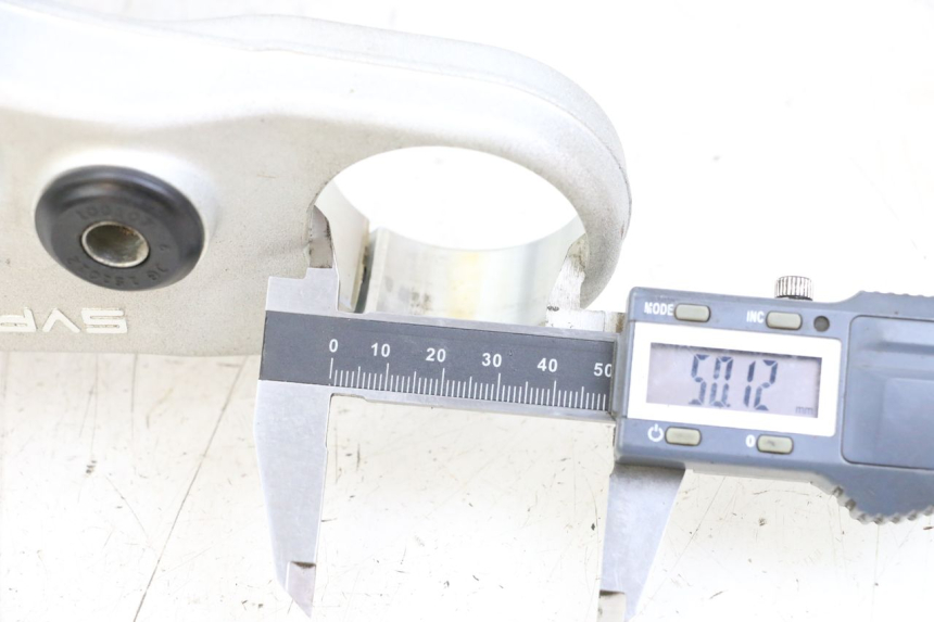 photo de YOKES FORK HUSQVARNA SVARTPILEN 401 (2018 - 2023) - Zoom on usage condition