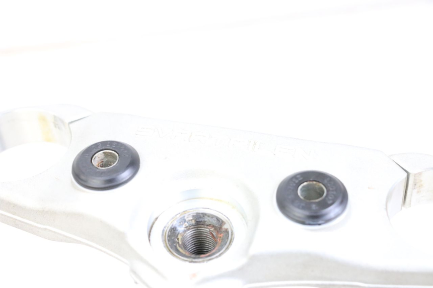 photo de YOKES FORK HUSQVARNA SVARTPILEN 401 (2018 - 2023) - Fixing points details