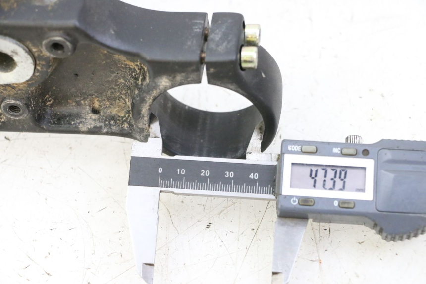 photo de FORK HEAD APOLLO RFZ 125 - Component detail