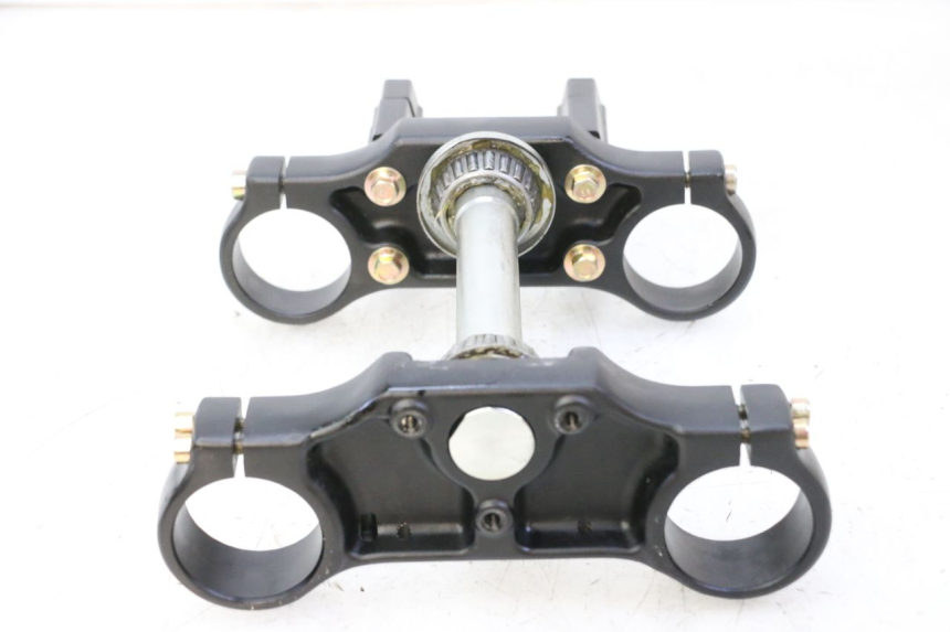 photo de FORK HEAD APOLLO RFZ 125 - Fixing points details