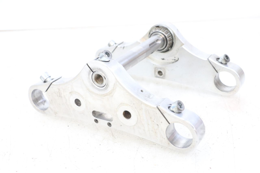 photo de YOKES FORK HARLEY DAVIDSON SPORTSTER XL CUSTOM 1200 (2003 - 2004) - Main view