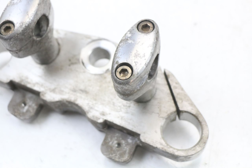 photo de UPPER FORK YOKE HYOSUNG GV AQUILA 125 (2000 - 2009) - Technical close-up