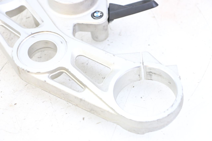 photo de UPPER FORK YOKE BMW S RR ABS S1000RR 1000 (2015 - 2018) - Fixing points details