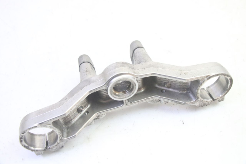 photo de UPPER FORK YOKE SUZUKI BURGMAN EXECUTIVE ABS 650 (2006 - 2012) - Technical close-up