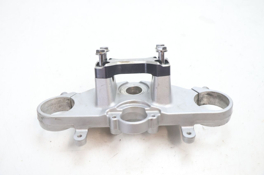 photo de UPPER FORK YOKE HONDA CB F HORNET 600 (2005 - 2006) - Zoom on usage condition