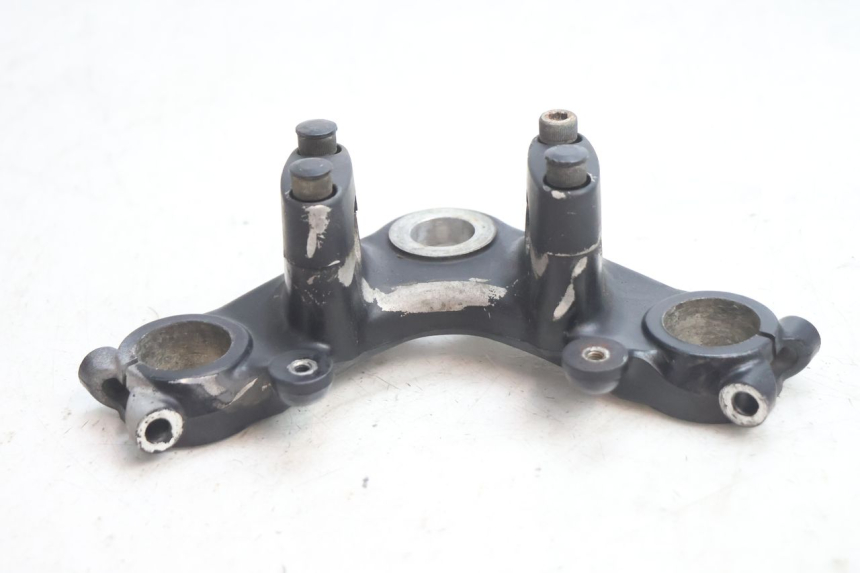photo de UPPER FORK YOKE HONDA CB TWO FIFTY 250 (1991 - 2002) - Alternative perspective