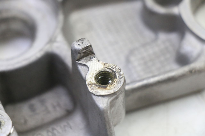 photo de UPPER FORK YOKE HONDA CBR RR FIREBLADE 900 (1992 - 1994) - Fixing points details