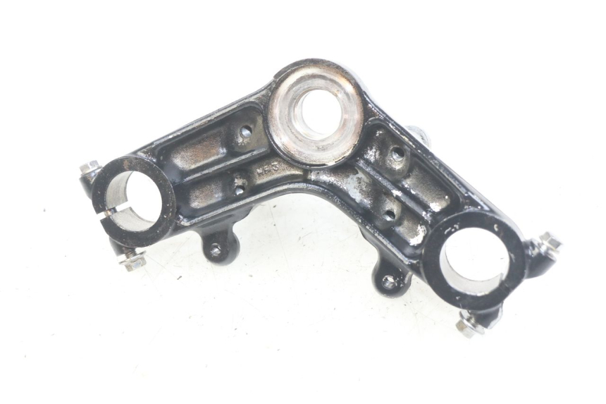 photo de UPPER TRIPLE CLAMP HONDA CM 125 (1983 - 2003) - Zoom on usage condition
