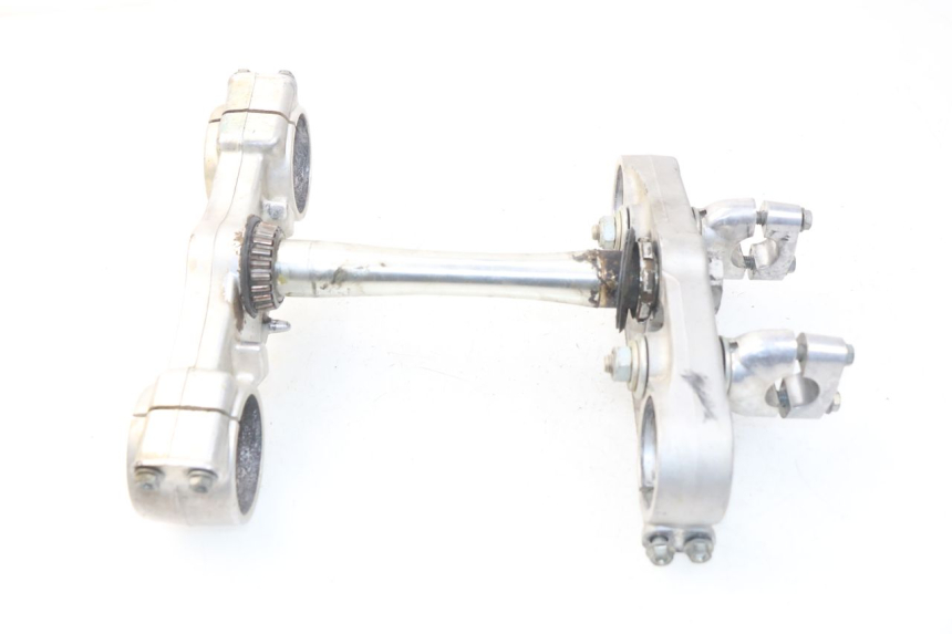 photo de UPPER FORK YOKE HONDA CRF CR-F 450 (2005 - 2008) - Surface and material condition