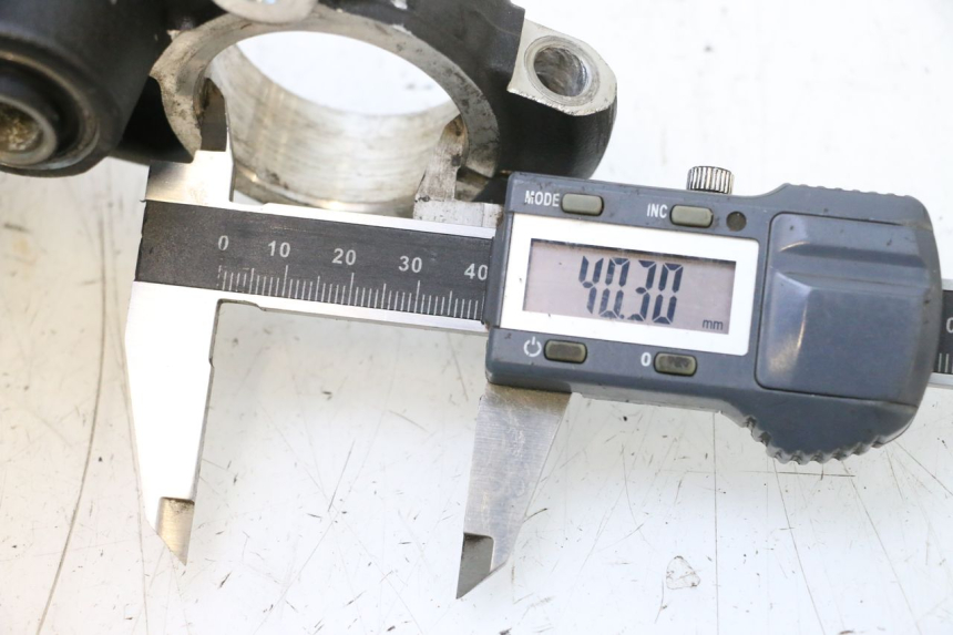 photo de UPPER FORK YOKE KAWASAKI ER-6 ER6 F ABS 650 (2012 - 2016) - Component detail