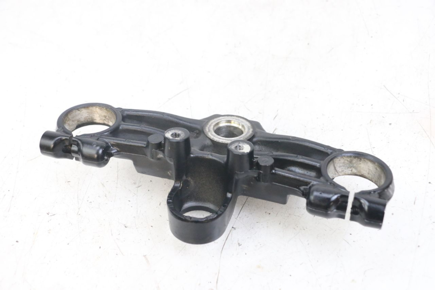 photo de UPPER TRIPLE CLAMP YAMAHA FJ 3CX 1200 (1986 - 1996) - Zoom on usage condition